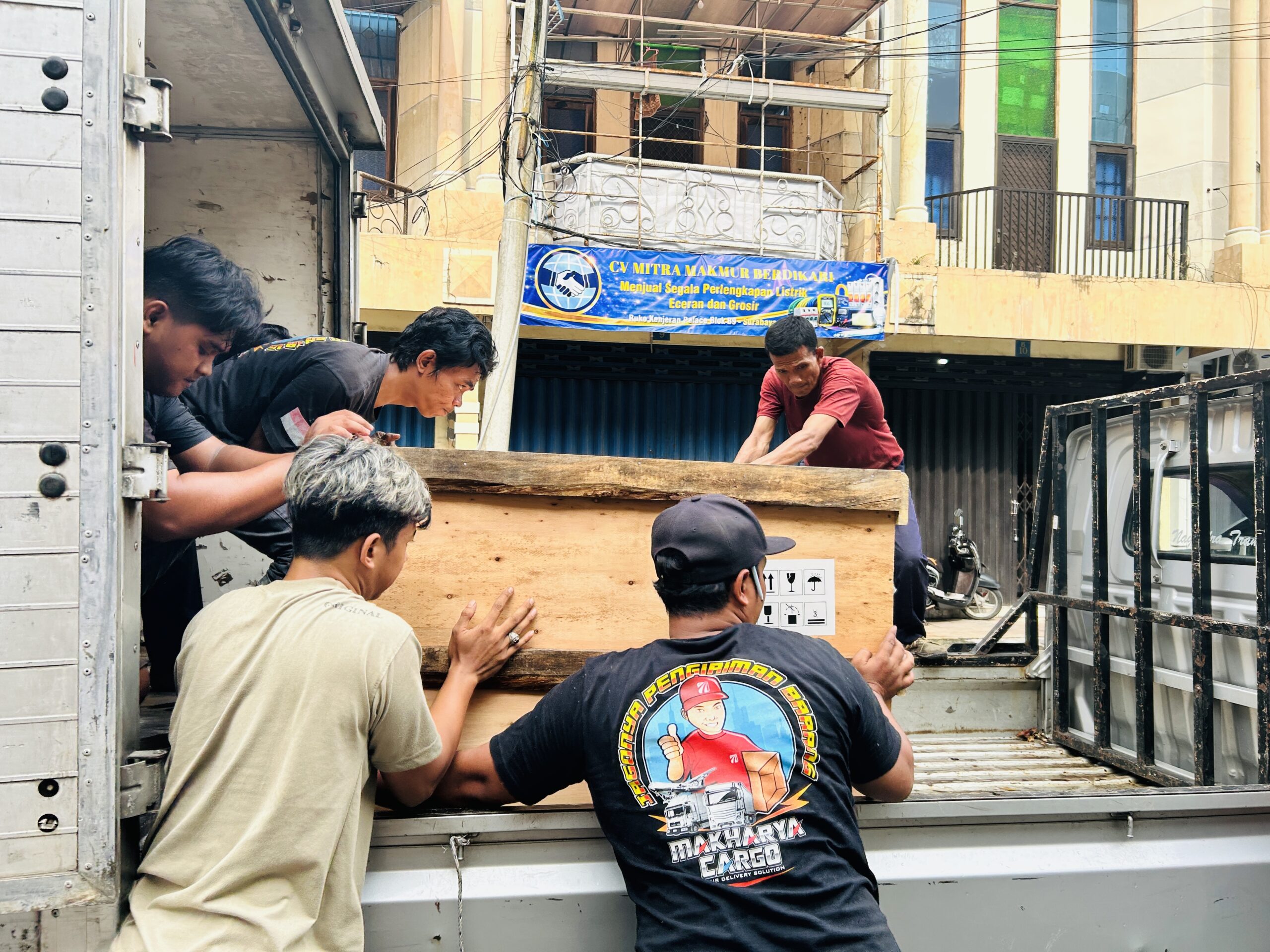 Ongkir Surabaya Kendari untuk Mesin Industri