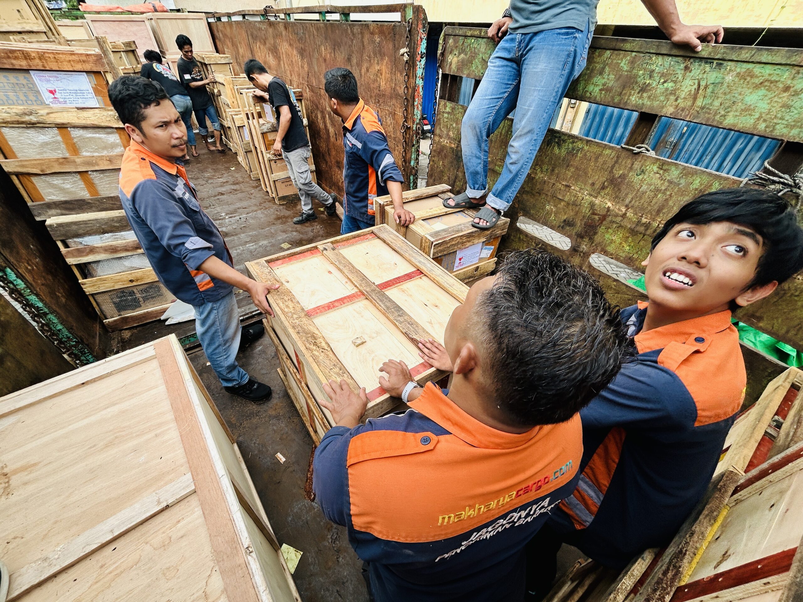 Cargo Cepat Surabaya Kendari