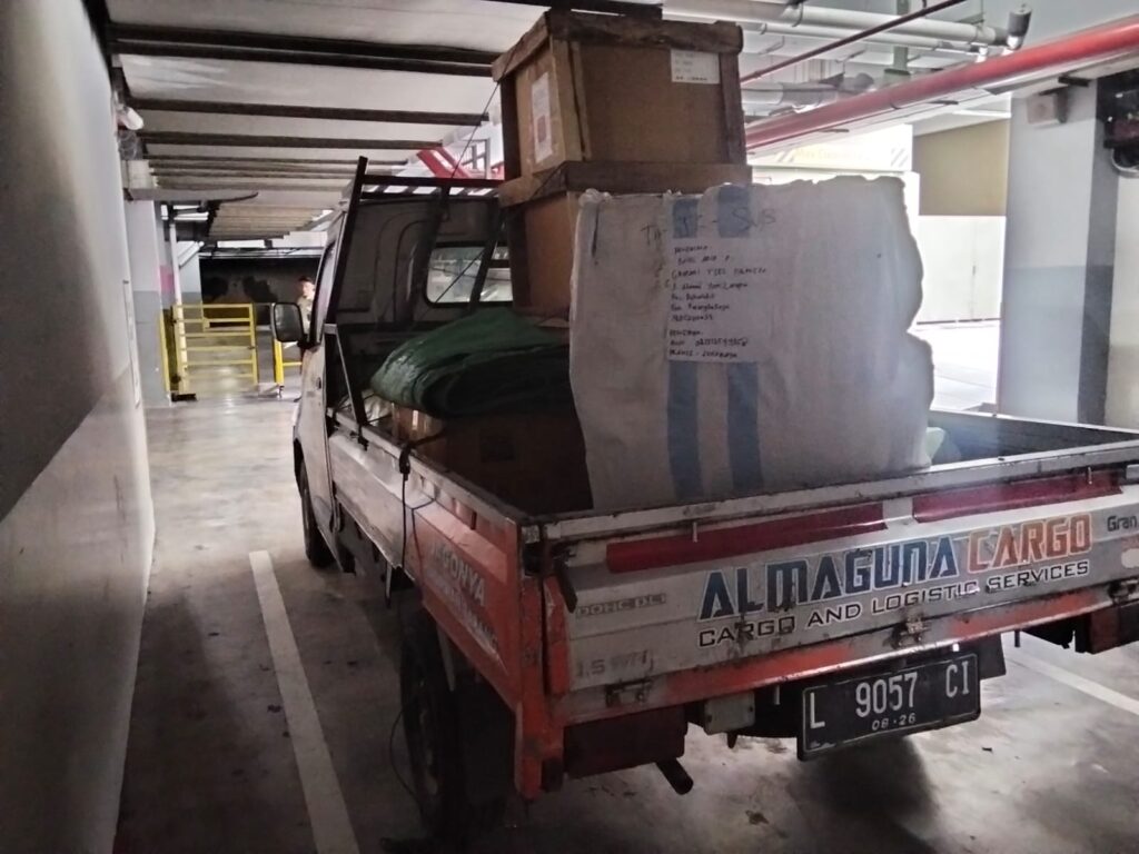 proses pengiriman surabaya makassar