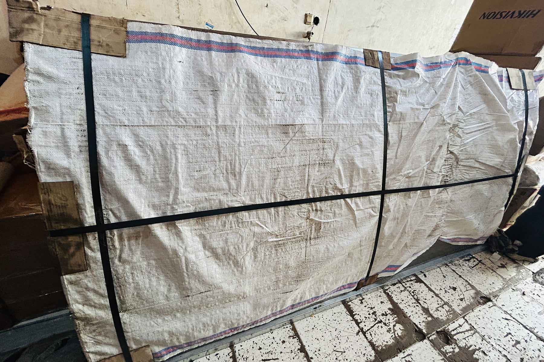 berat volume cargo dalam perhitungan ongkir pengiriman barang