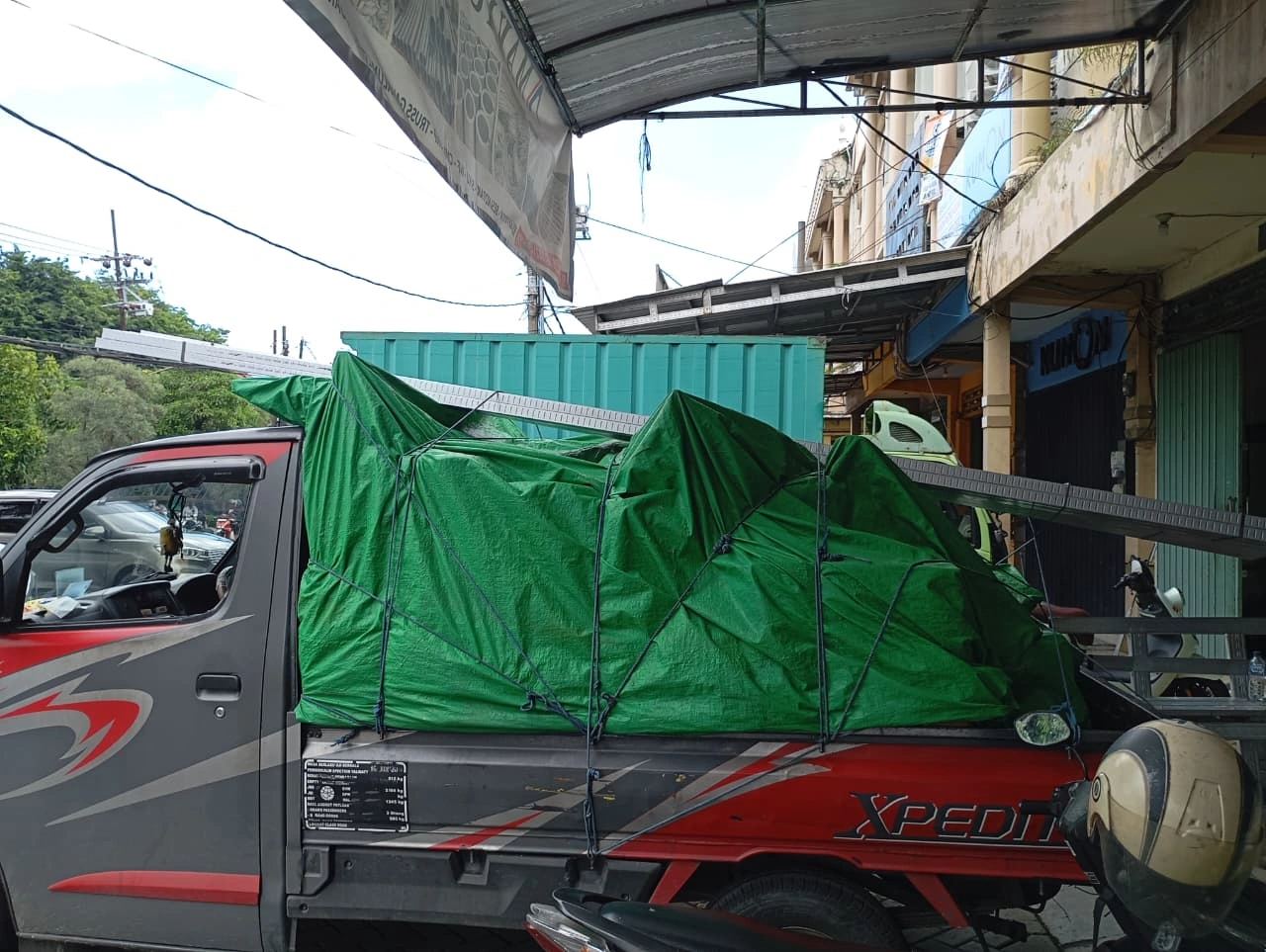 biaya kirim ke tomohon dari surabaya menggunakan cargo murah
