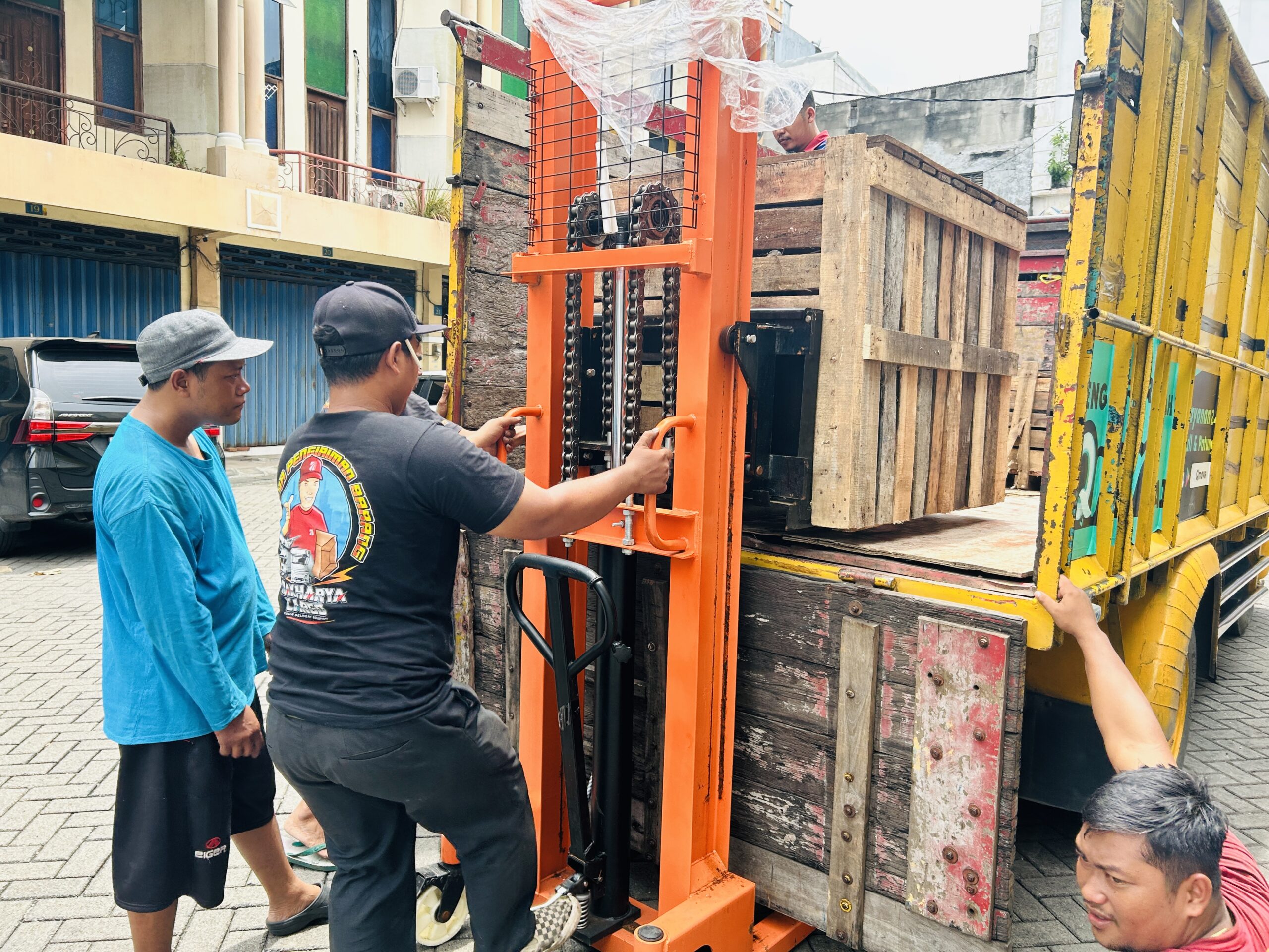 pengiriman motor surabaya manado aman 