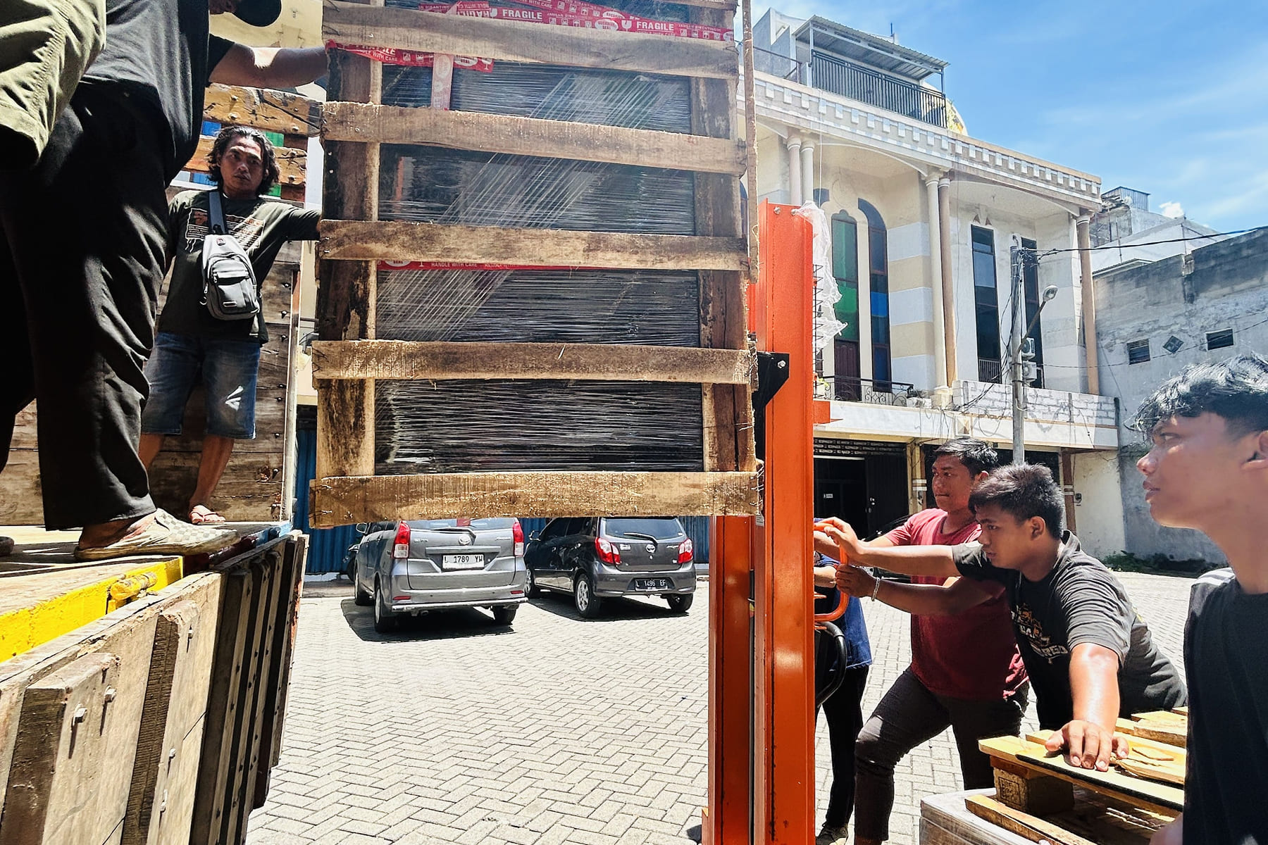 cara cek ongkir online menggunakan aplikasi logistik