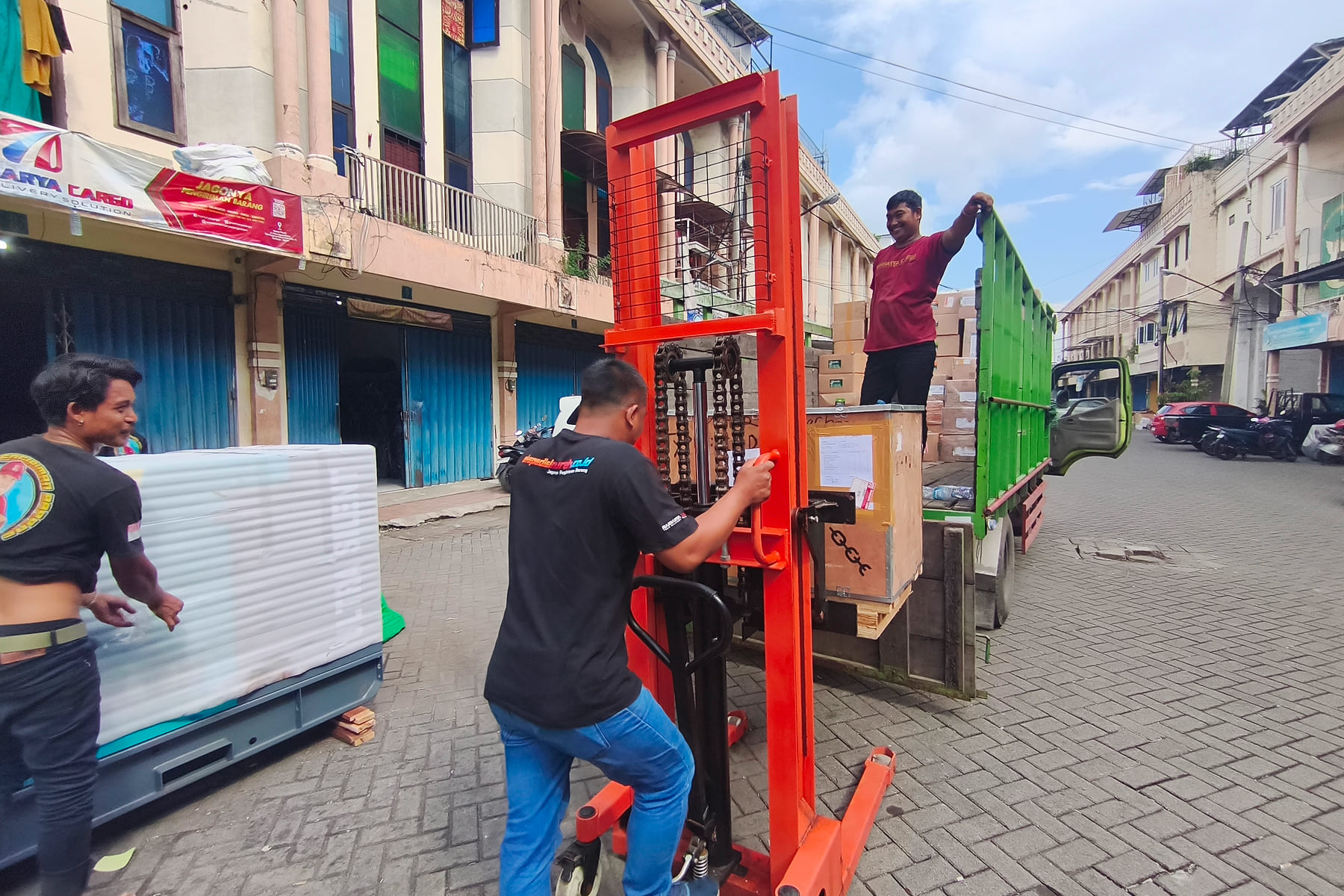 charge minimal cargo dalam pengiriman barang antar pulau 