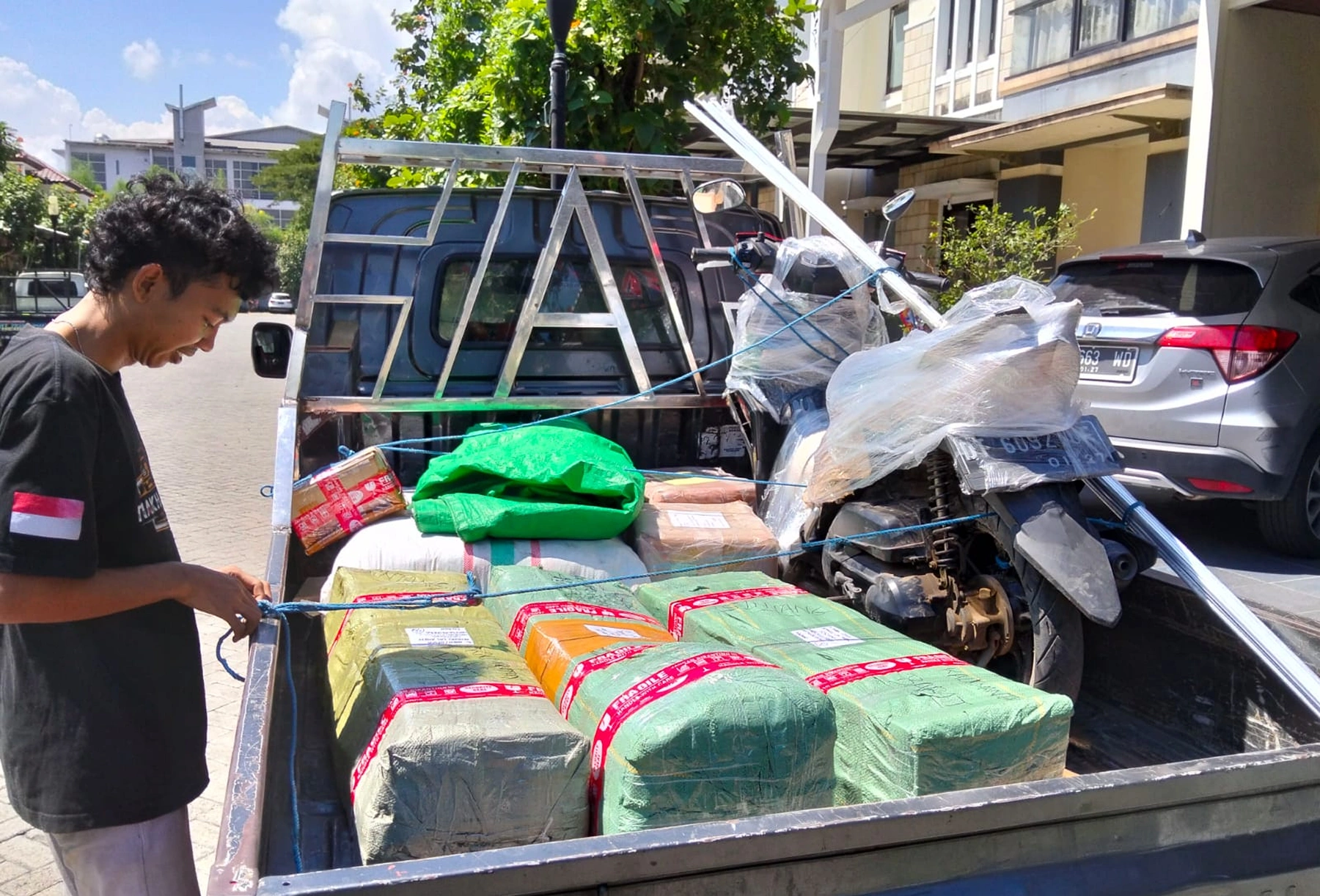 drop point cargo di surabaya untuk pengiriman barang besar dan berat