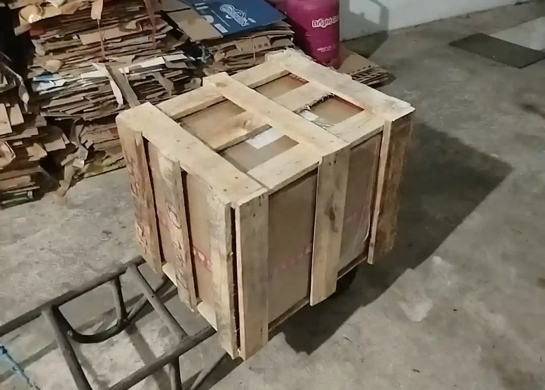 packing kayu cargo laut untuk melindungi barang selama pengiriman