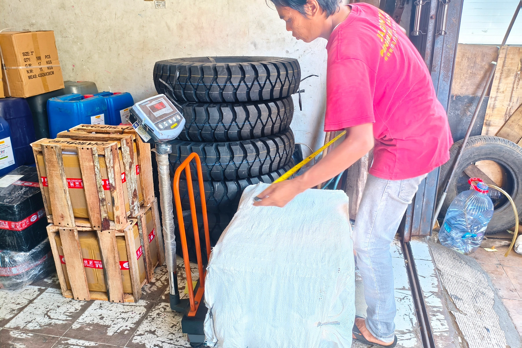 rumus kubikasi cargo untuk menghitung volume barang