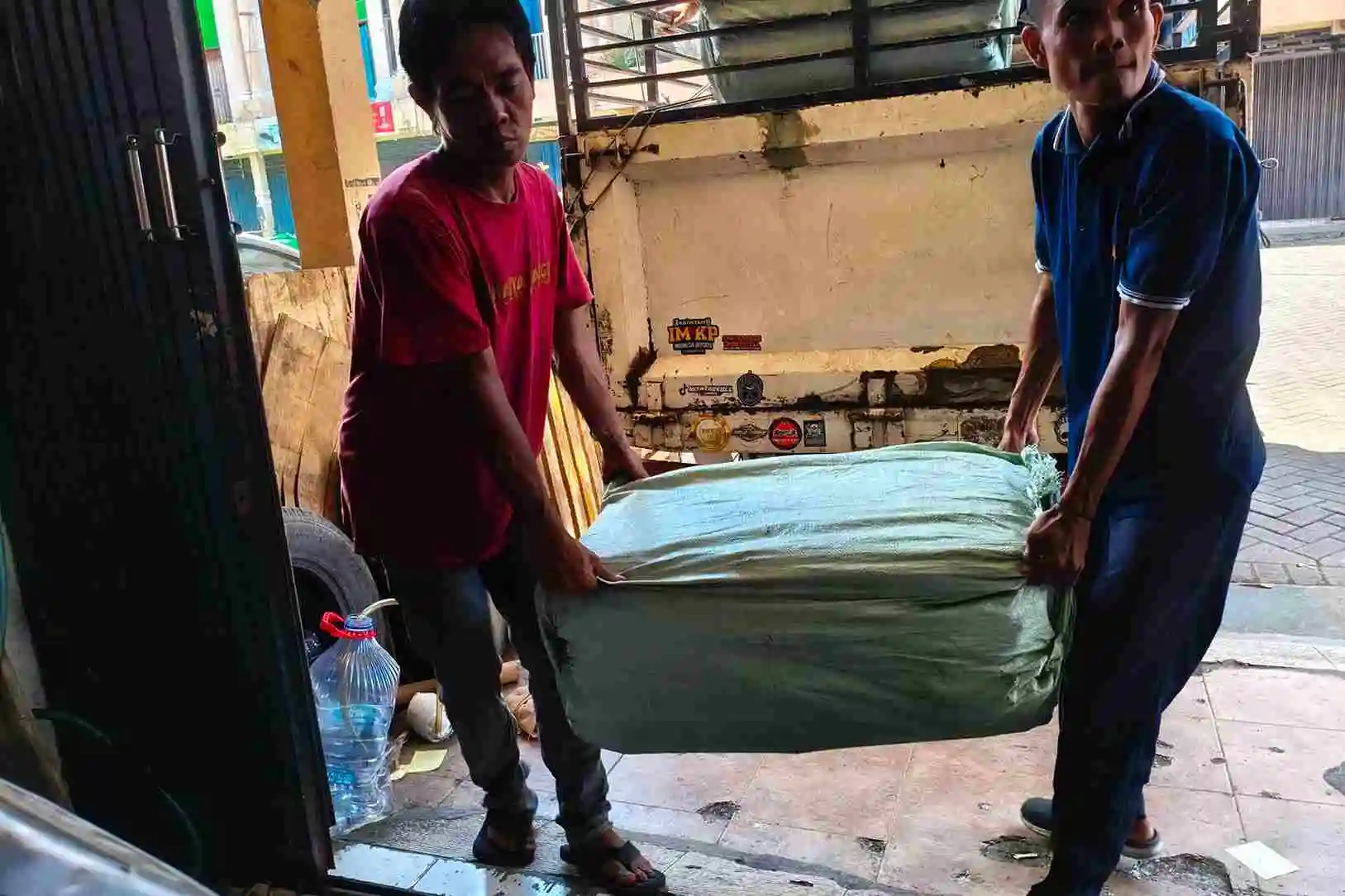 jasa pengiriman ke Palopo terpercaya