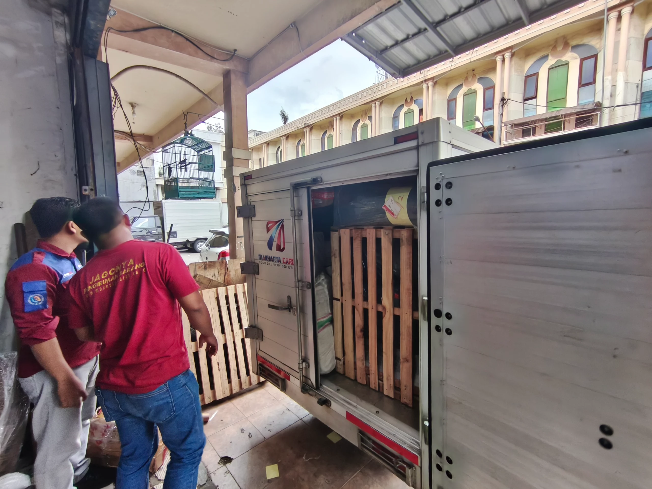 Lead time cargo Papua untuk pengiriman barang via laut