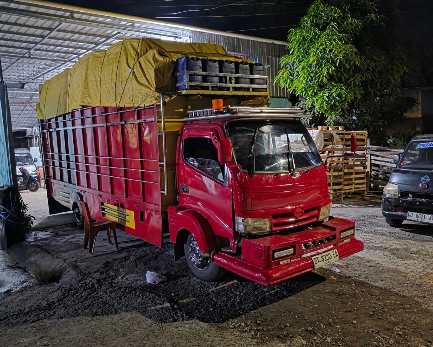 monitoring pengiriman container dan cargo laut