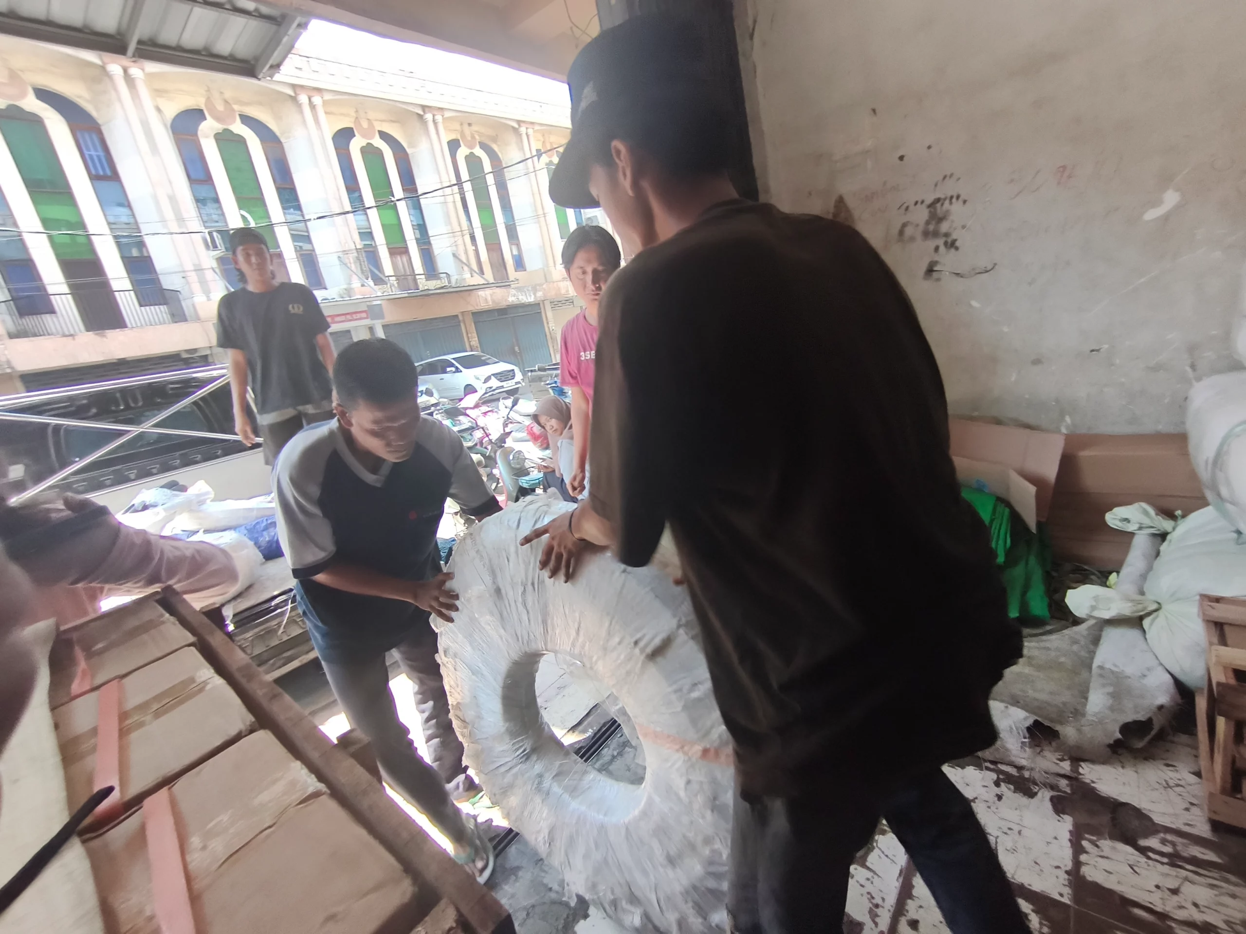 Perhitungan ongkir Surabaya Merauke menggunakan cargo laut