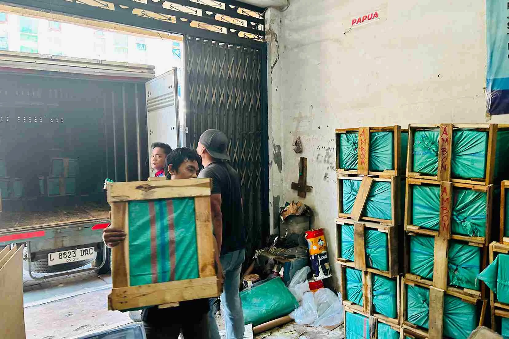 Cara Kirim Furniture ke Palopo dengan Aman & Mudah Di 2026 8 packing kayu furniture