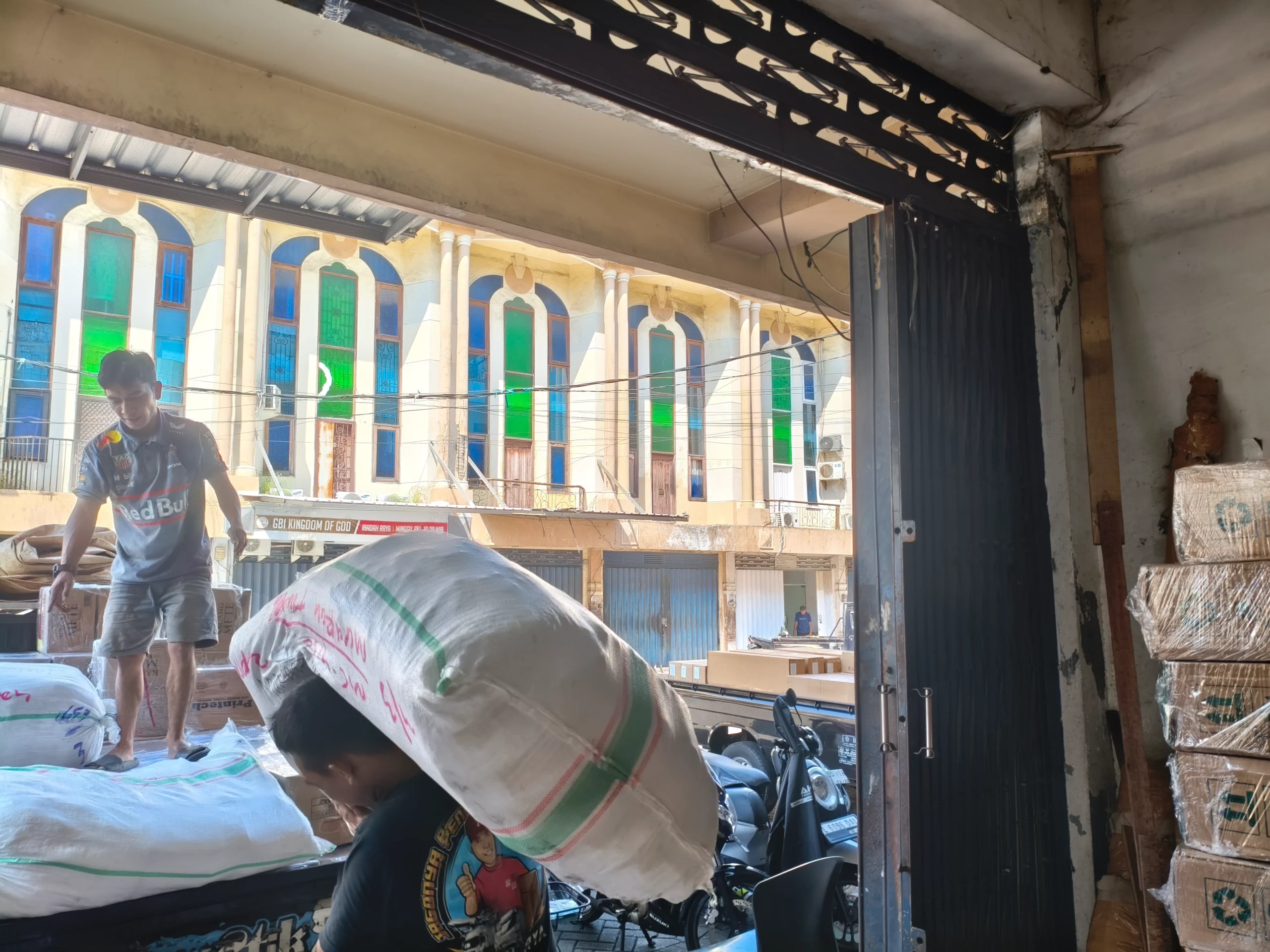 cargo murah surabaya gowa